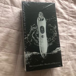 SOLD | Blackhead remover. Vacuum. Skincare